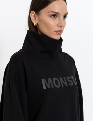 MONSTA black tracksuit woman