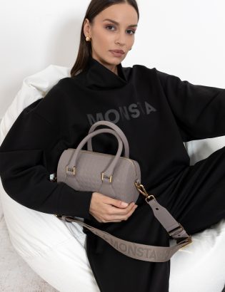 MONSTA black tracksuit woman